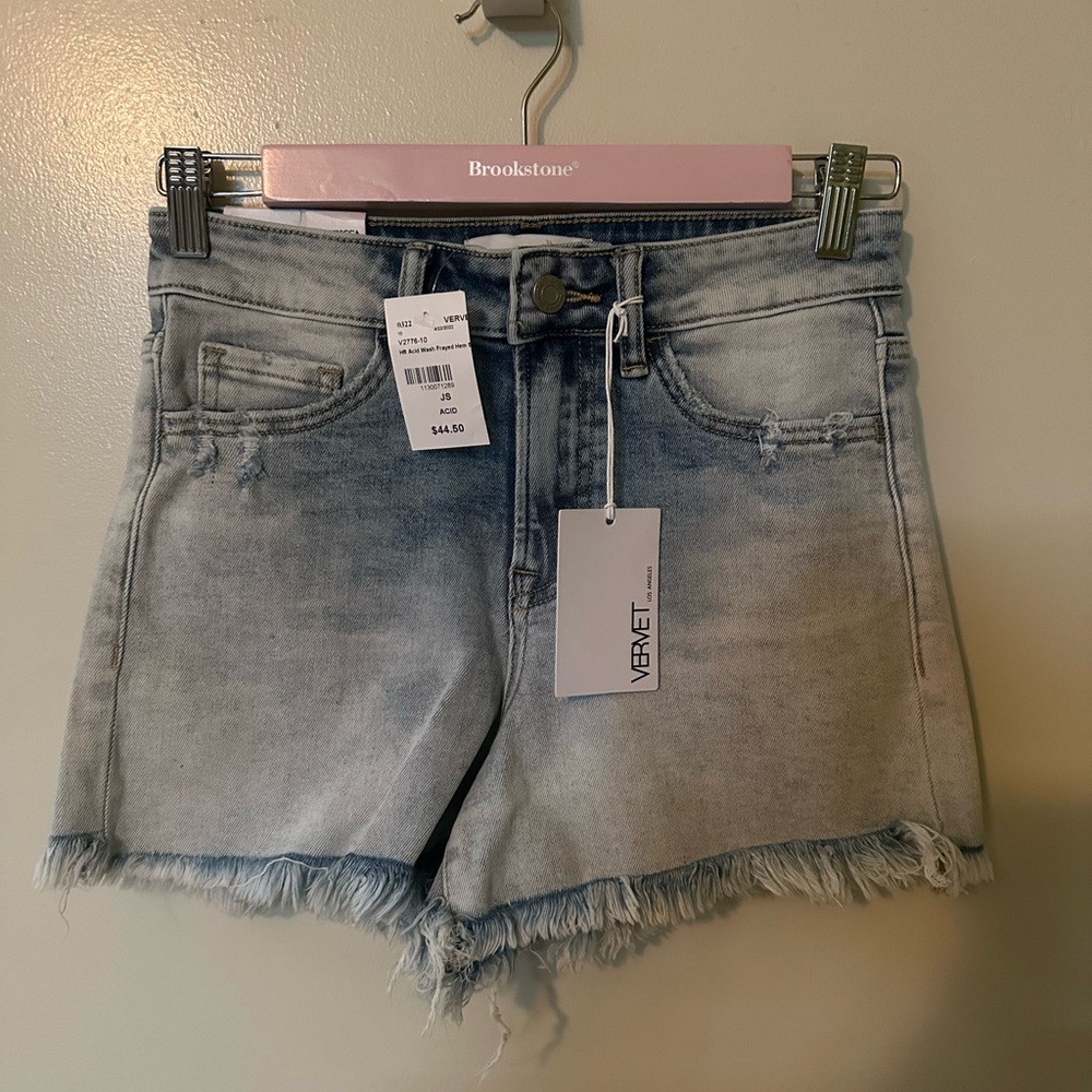 NWT - Vervet denim shorts